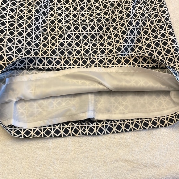 Talbots Petite Sleeveless Cocktail Dress. Size 2 - Picture 6 of 7